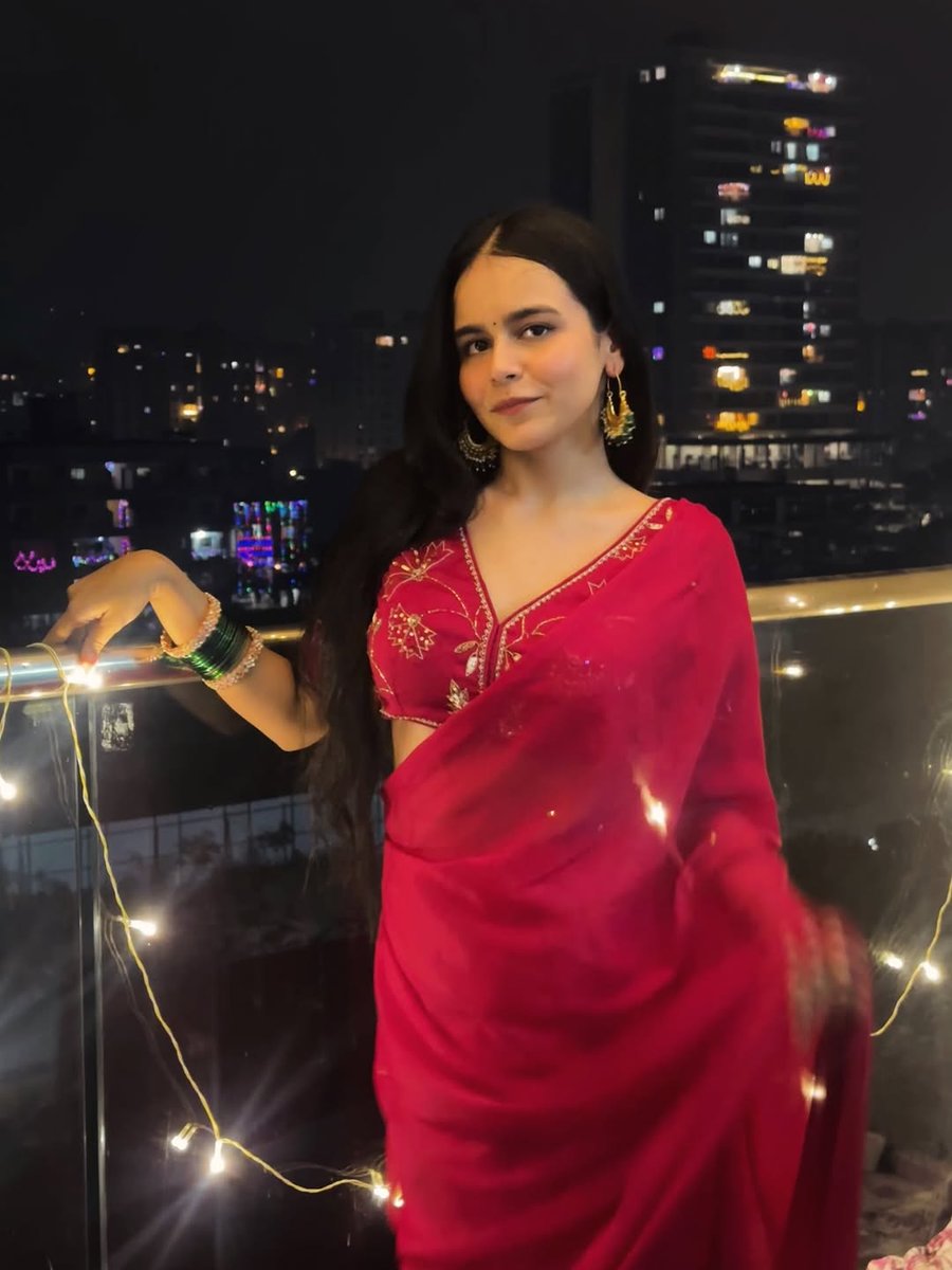 LavanyaLabel's tweet image. Radiating festive glow ✨ Our beautiful customer celebrating Diwali in Lavanya’s ’s ethnic charm!😍
👉🛍Tap to shop Best ethnic wear: lavanyathelabel.com