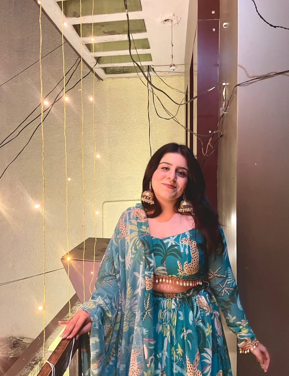 LavanyaLabel's tweet image. Radiating festive glow ✨ Our beautiful customer celebrating Diwali in Lavanya’s ’s ethnic charm!😍
👉🛍Tap to shop Best ethnic wear: lavanyathelabel.com