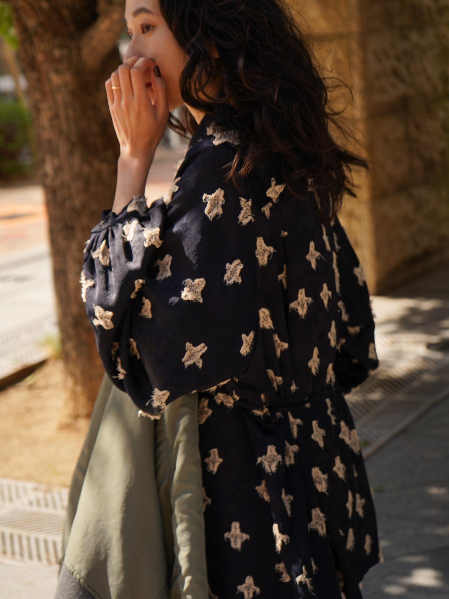 BELPER “DINOSAUR JACQUARD SHIRT & PANTS” レーヨンのジャガード生地