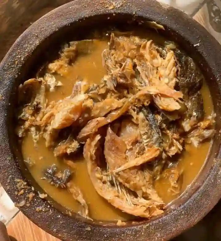 DaddyTwinzz's tweet image. Are you Igbo?
Do you know Ofe Oseani?

The only Igbo soup you can eat without cooking it. But you need to finish it immediately after making it.

Retweet and tell me what you call it in your dialect