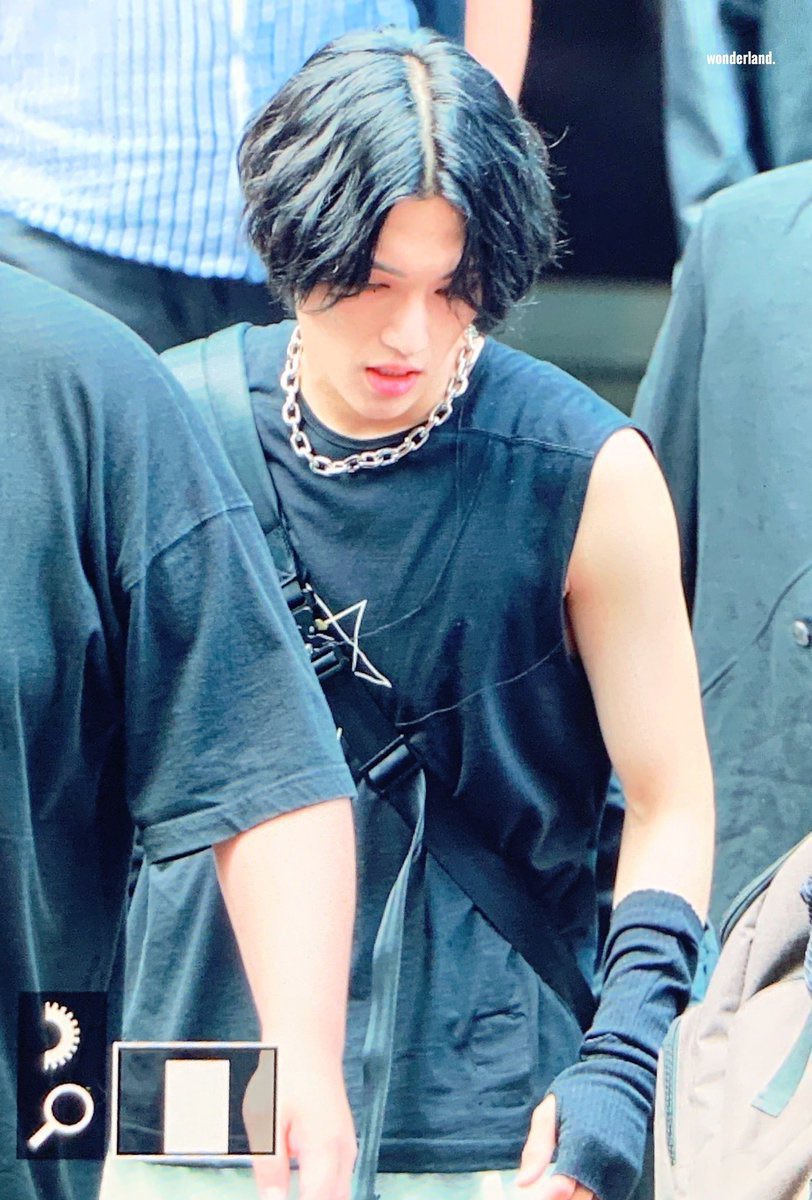 8TEEZ — H͟U͟G͟O tweet media