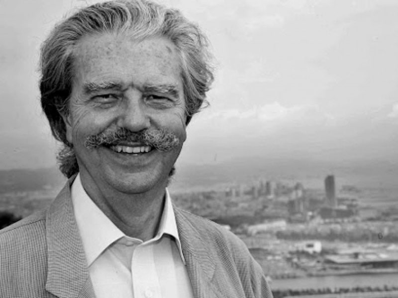 Ens ha deixat Lluís Permanyer (1939-2025), periodista i escriptor. Infatigable cronista de Barcelona que ens va descobrir episodis i indrets singulars de la ciutat. Ens resta el seu llegat, gaudim-lo! DEP