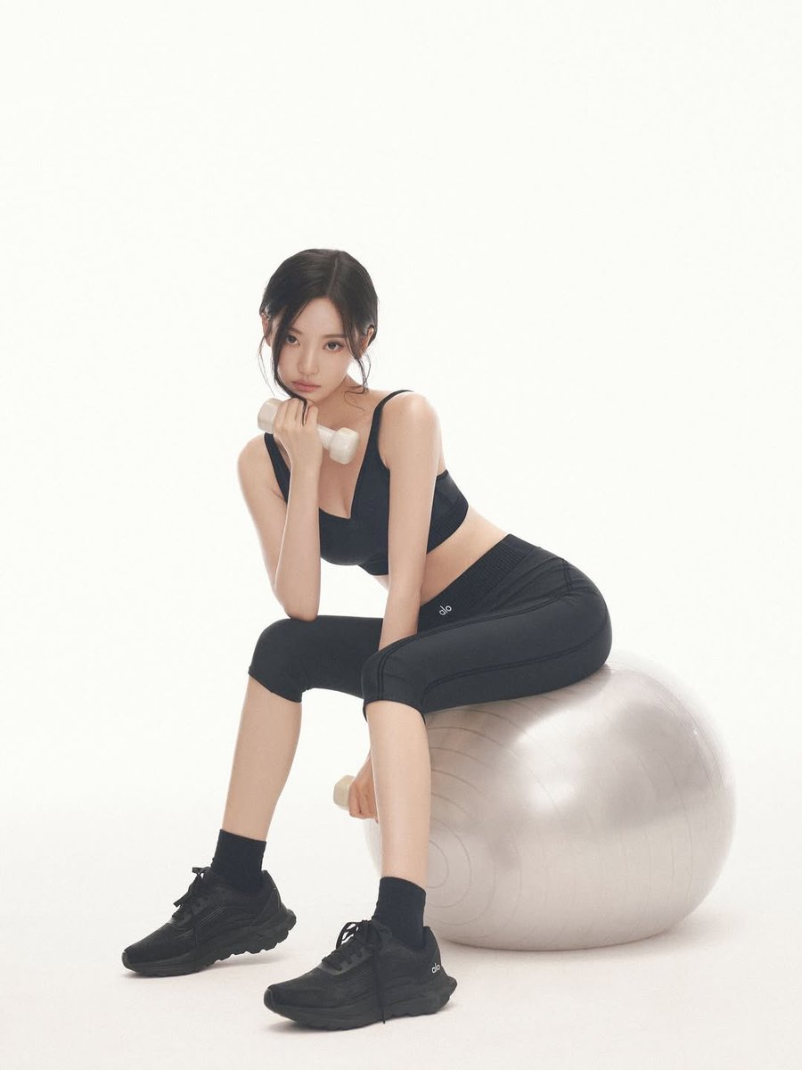 prfext's tweet photo. fitness girl. https://t.co/2TS5muhtHu