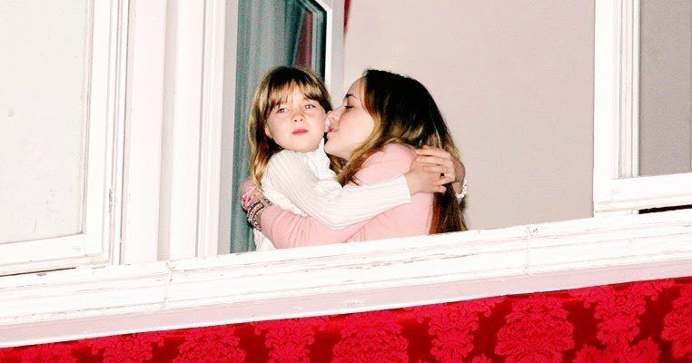 <a href="/dakotasrare/">ju</a> Dakota Johnson and Stella Banderas showing pure sister goals ❤️❤️ so much love