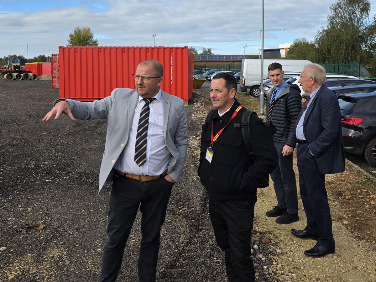 nfbuilders's tweet image. Members of our team have visited Lindum Group.

Rob and Herman gave a tour of their business park, including a joinery department delivering standout restoration.

We then visited their latest development in Lincoln, where Phil shared insight on the challenges facing builders.