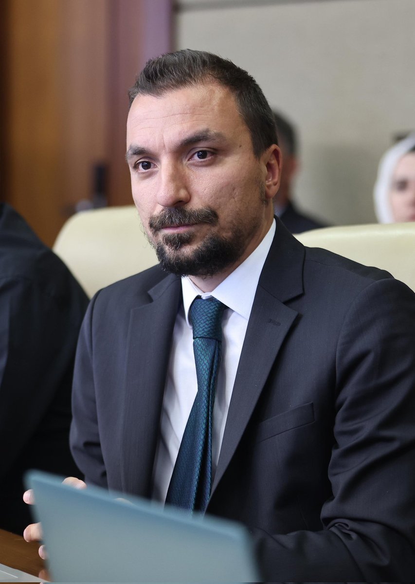 Teknosfer – 23 Ekim 2025 | Canlı Yayın
Bugün 13.15’te TRT Türkiye’nin Sesi Radyosu’nda! 🎙️

Gündemimizde:
🌌 Evrendeki harita karanlık maddeyi nasıl açıklıyor?
💫 Chiron’un halkaları yeni bir doğumun işareti mi?
☄️ Atlas, yıldızlararası bir tesadüf mü?
🚀 Starship, Uranüs yolunu