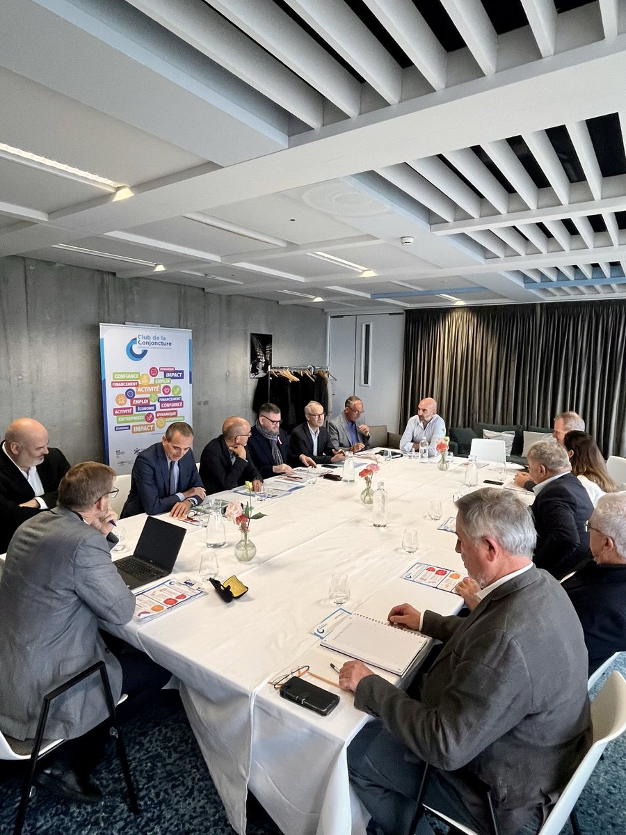 cci_paca's tweet image. [#Conjoncture] 📊 
En ce moment, 7e réunion des acteurs publics et consulaires regionaux qui mettent en commun leurs indicateurs récents les plus saillants. A suivre bientôt dans le document synthétique « Data Express » 📌 #emploi #activite #entreprises #dynamique #tpe #pme