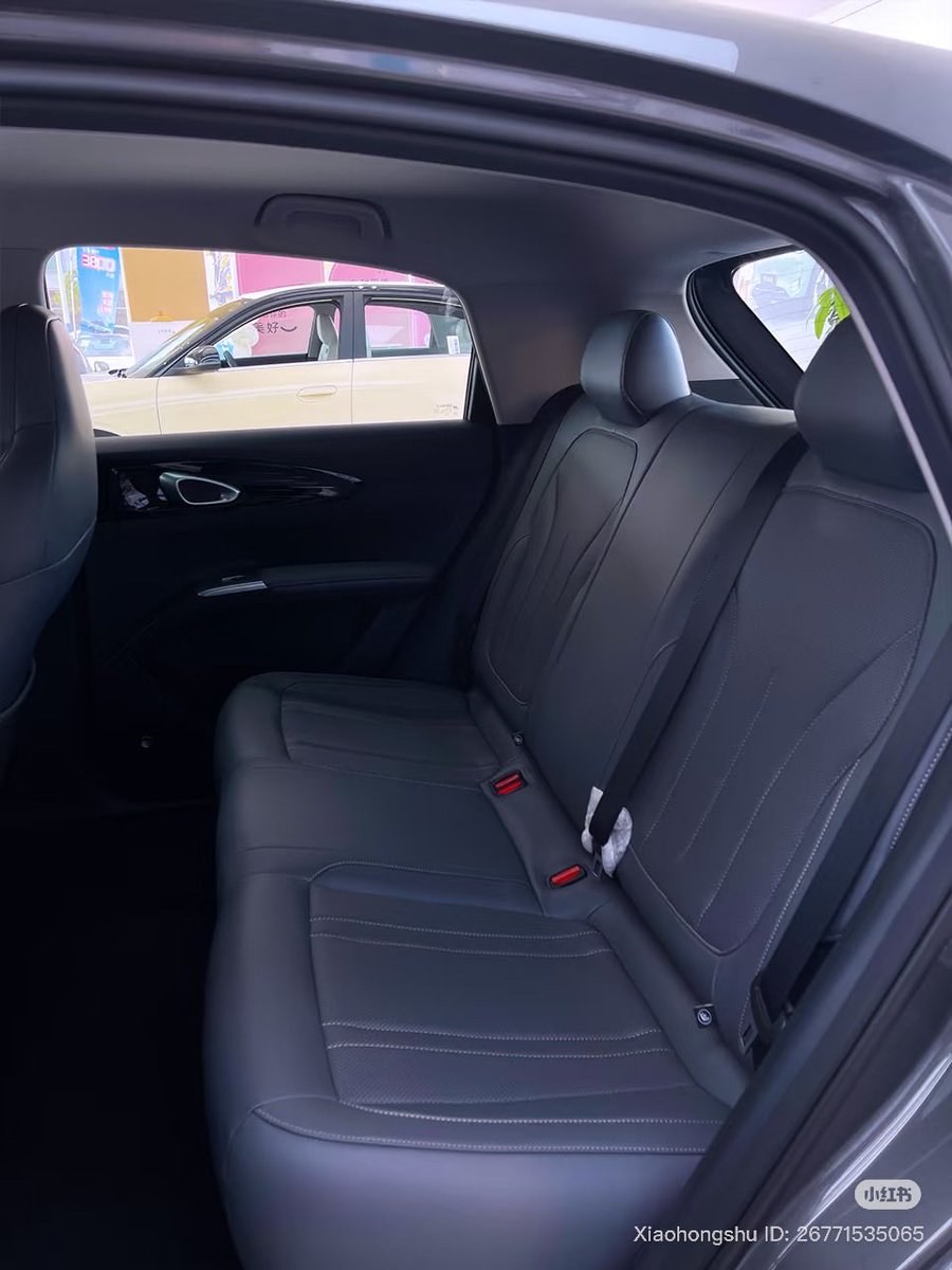 CawinMobility's tweet photo. ⚡ 300km real range + fast charge under 30 mins
🚗 Easy to drive and park — beginner-friendly and super smooth
👜 Spacious enough for travel bags, shopping sprees, or your weekend getaways
💰 Saves up to 80% compared to fuel cars — yes, she’s smart too! https://t.co/IPATRl08qP