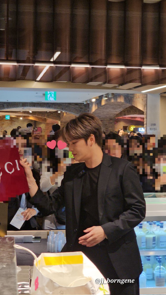 251023 압구정막걸리 팝업

개잘생겼오ㅠㅠㅠㅠㅠㅠㅠ

#김재중 #Kimjaejoong