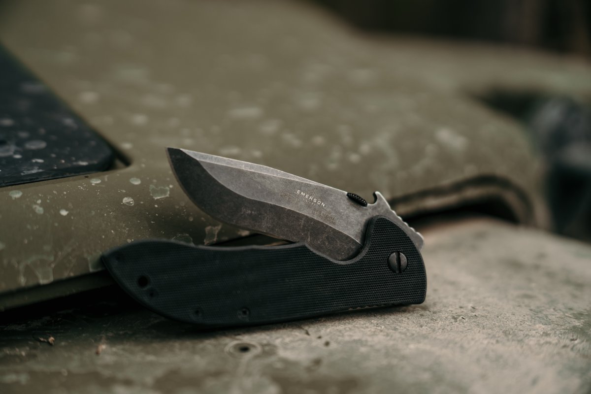 Emerson_knives's tweet image. The kind of knife you don’t just carry—you depend on.

#emersonknives #commander #madeintheusa