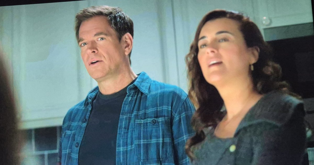 ChanelleMGale's tweet image. "Just remember no one likes heart ripping surprises, so take it slow and be sure this time"
Tali forever stays clocking her parents shes 12 going on 24, and I love it. I really need a season 2. We need more of this family 🤣 #TonyandZiva #NCISTonyAndZiva