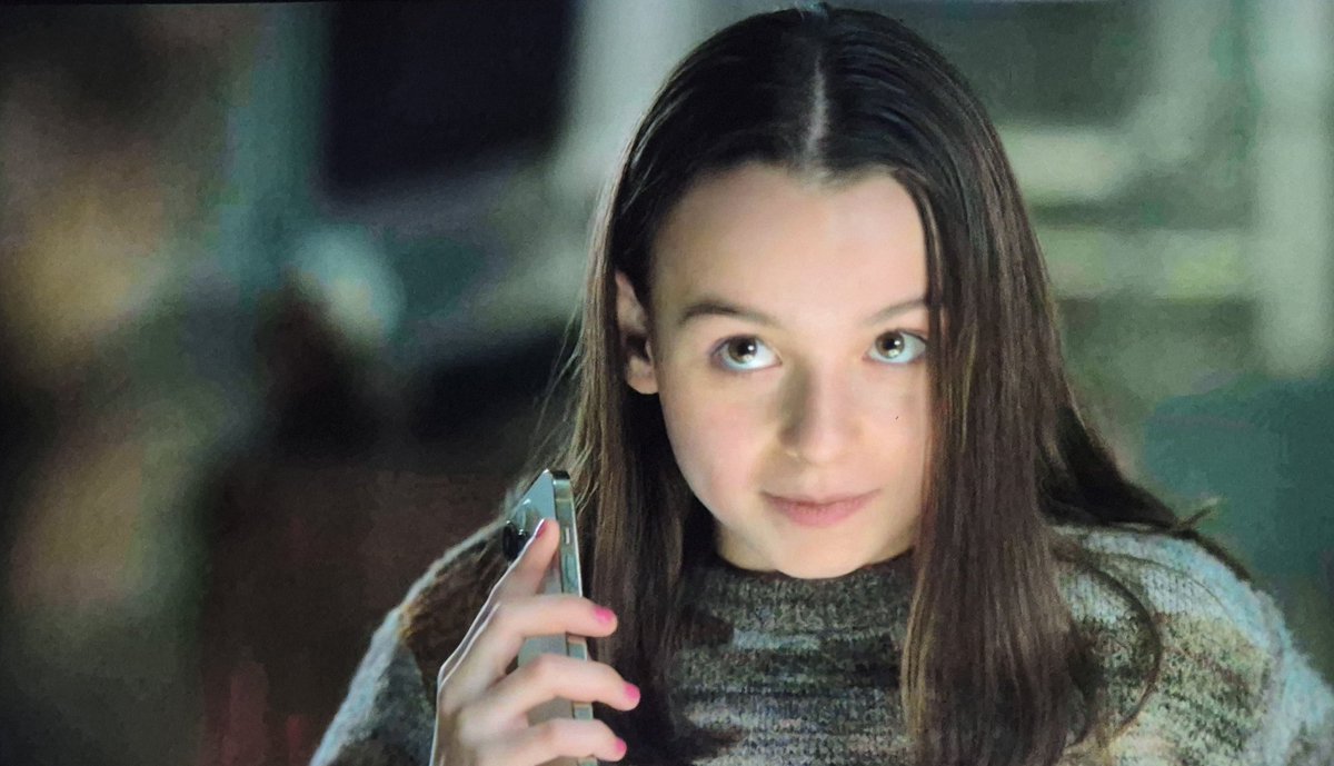 ChanelleMGale's tweet image. "Just remember no one likes heart ripping surprises, so take it slow and be sure this time"
Tali forever stays clocking her parents shes 12 going on 24, and I love it. I really need a season 2. We need more of this family 🤣 #TonyandZiva #NCISTonyAndZiva