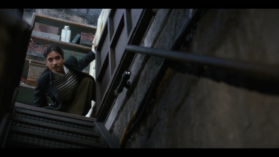 JavaJunkie91's tweet image. "Wow. These tunnels really do honeycomb the island."

#TonyandZiva