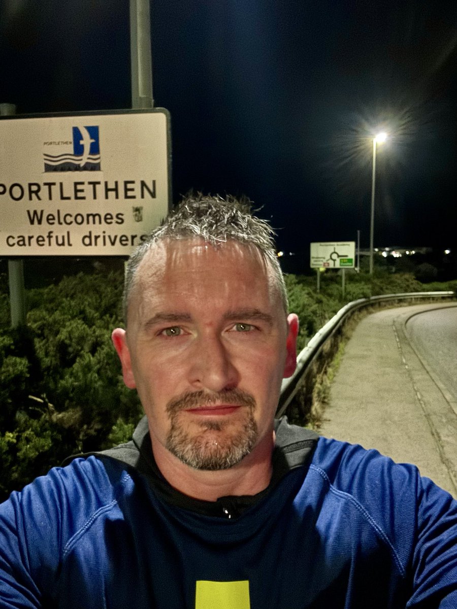 CraigRGNDem's tweet photo. A nice wee touristy 3.5 mile run with RUNNA in Portlethen whilst up here for work. ππ
#Running #Portlethen #Aberdeen #Strava #Gettingcold @UKRunChat https://t.co/f7CzFboMhg