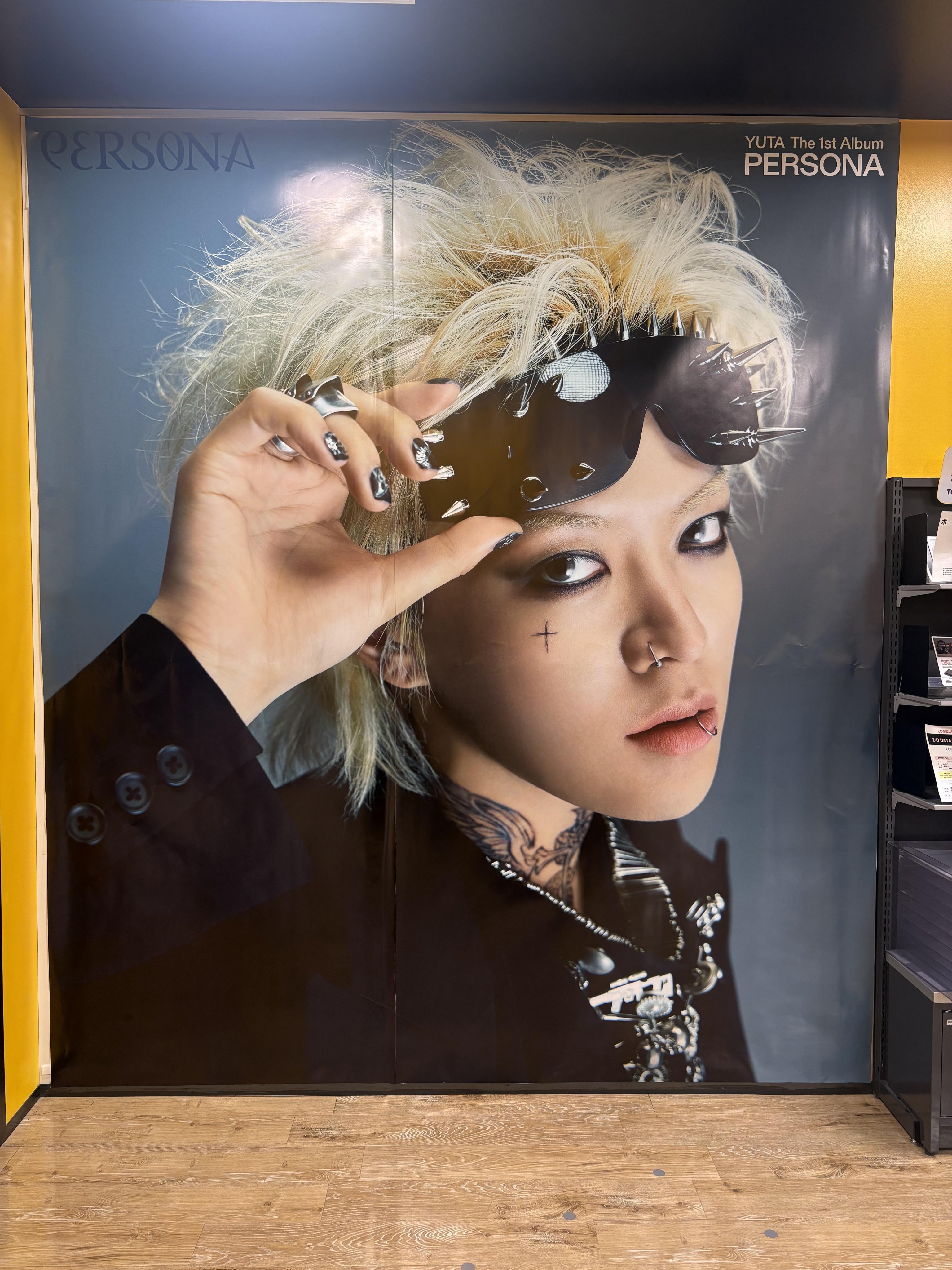 YUTA PERSONA Unveil Ver. 特典 バンダナ・アクスタ YUTA PERSONA Unveil Ver. 特典 バンダナ・アクスタ Пич🍑 (@Midorima