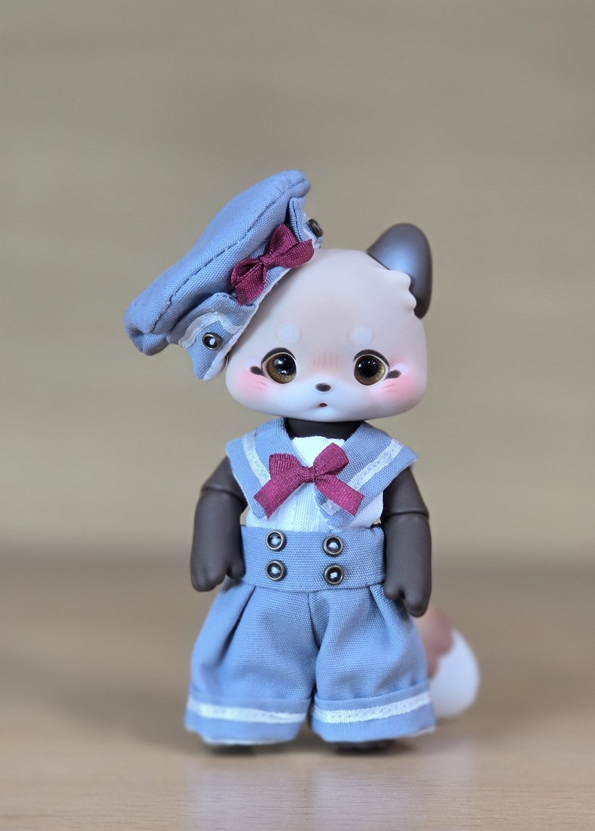 아이돌 도쿄에서 수주 넣었던 옷도 오늘 도착
도착한 김에 리코에게 입혀보기

...일은 안하고 이러고 있다..