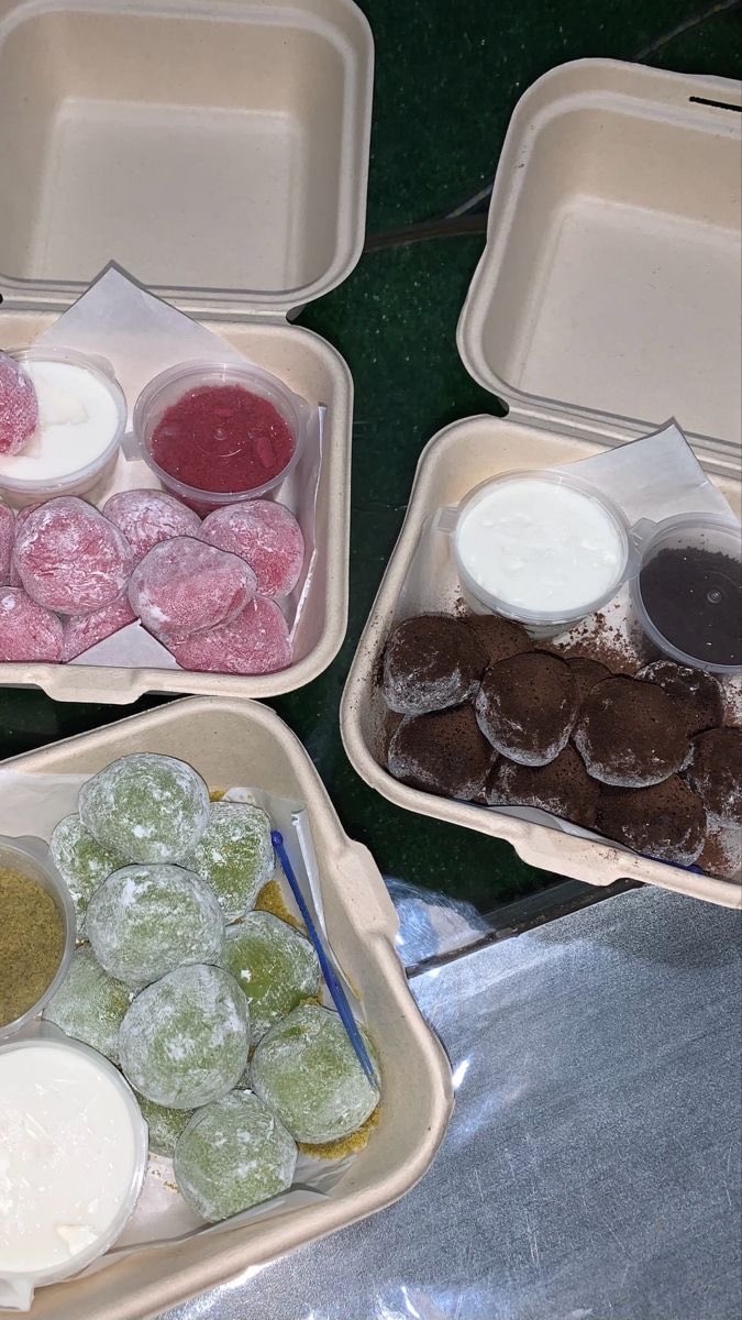 Delivery to : <a href="/RainbowEnid254/">Enid Lance (🐺🌈 Online ; 📩 me )</a> 

Order: 

Green tea mochi

Chocolate mochi 

Strawberry mochi

Thank you for your order. 

*please put boxes into freezer as soon as possible. Thank you.