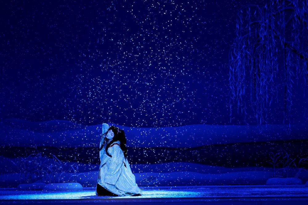 【馬欣專欄】

美是從神性與魔性來看卑微的人性《國寶》的喜久雄。