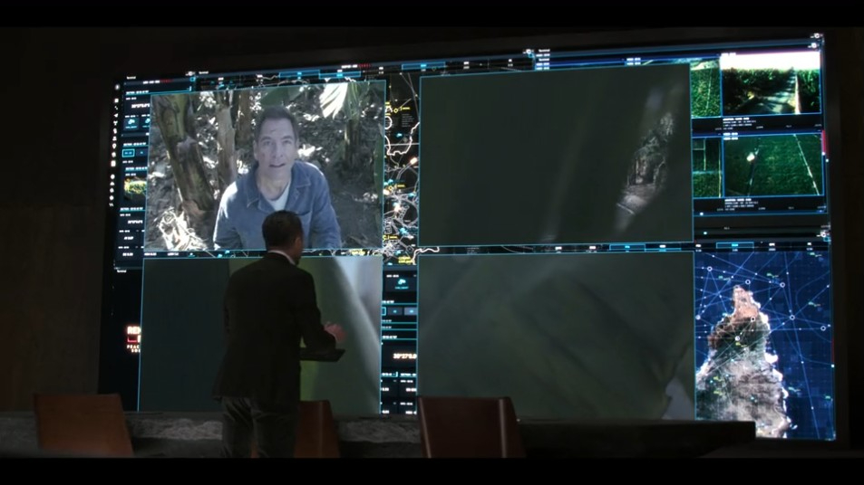 JavaJunkie91's tweet image. "What? They're using banana leaves to block the cameras. What are they, five?"

Yes, they can be five once in a while.

#TonyandZiva