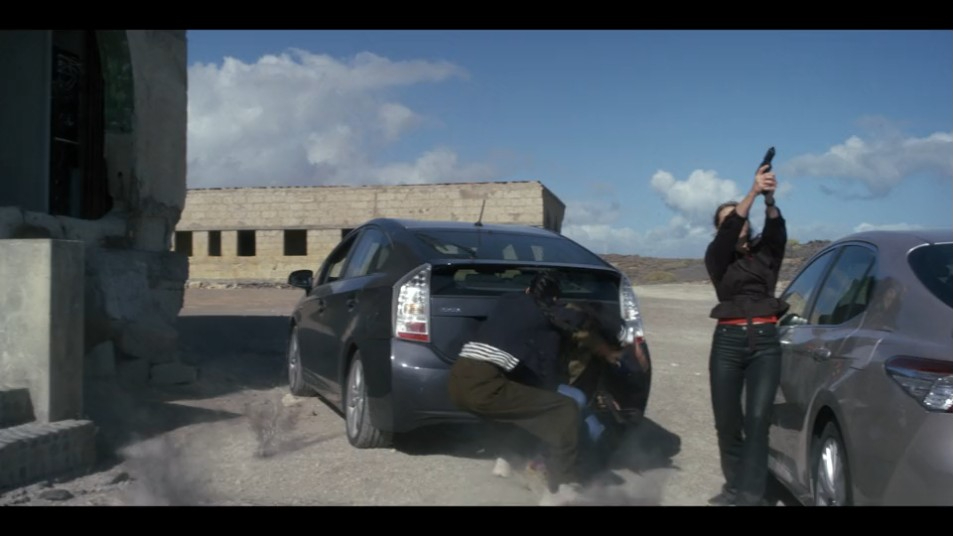 JavaJunkie91's tweet image. Claudette rushing in to shield Sophie

#TonyandZiva