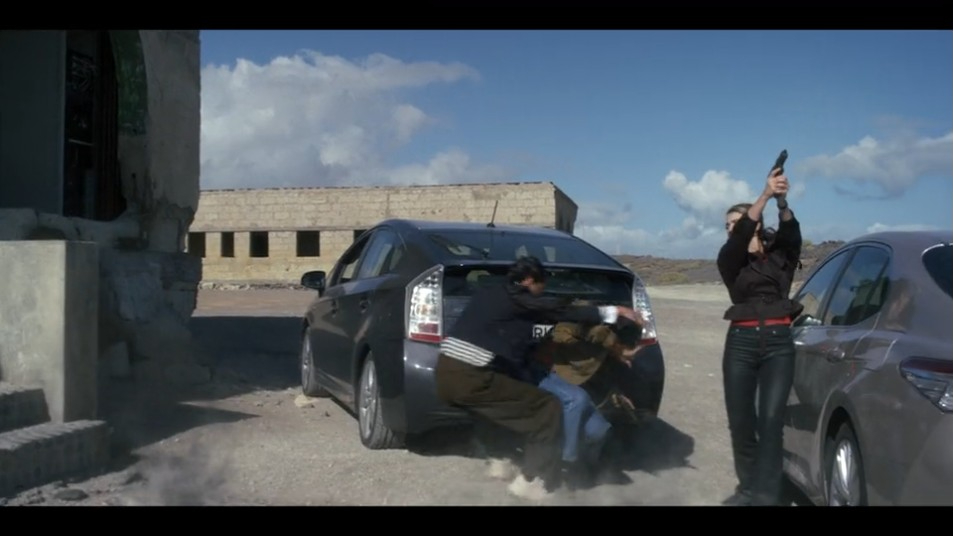 JavaJunkie91's tweet image. Claudette rushing in to shield Sophie

#TonyandZiva