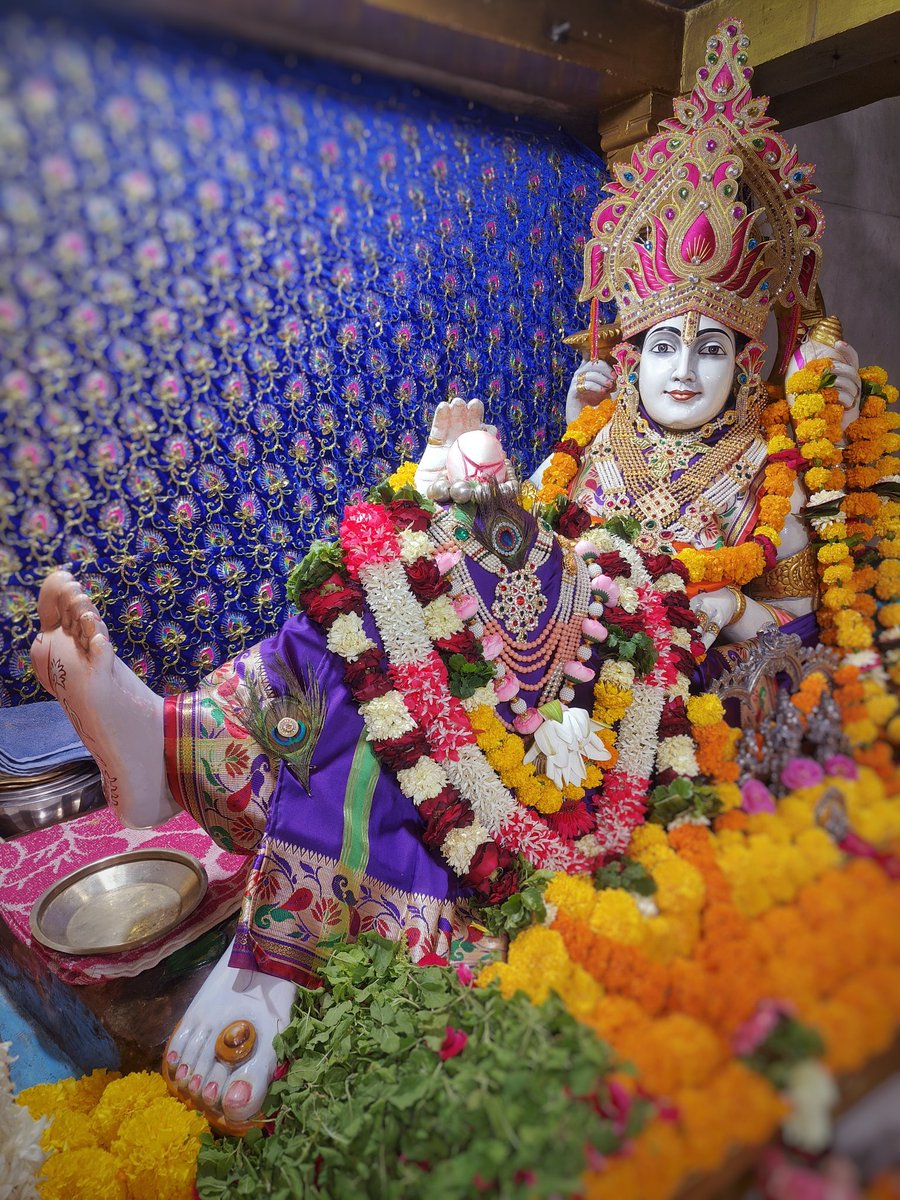 Somnath_Temple's tweet image. श्री भालका तीर्थ (कृष्ण धाम), प्रभासक्षेत्र - गुजरात (सौराष्ट्र),
दिनांकः 23 अक्टूबर 2025, कार्तिक शुक्ल द्वितीया - गुरूवार
मध्याह्न शृंगार
10255950
श्री कृष्ण के अंतिम लीला स्थान भालका तीर्थ पहुंचने के लिए लोकेशन लिंक:🛕📍
maps.app.goo.gl/35wXDoPay5TqrP…