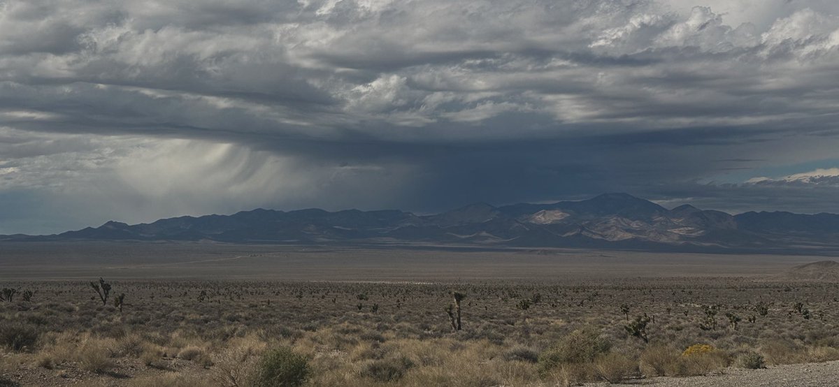 g_knapp's tweet image. Storms rolled thru Nevada today including this huge cloud that drenched Area 51....Random rain or were the wizards at Groom Lake demonstrating their weather modification tech?                  Just kidding.