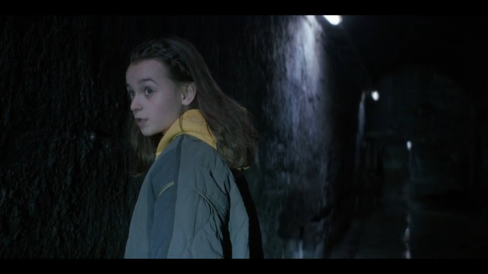 JavaJunkie91's tweet image. "Sophie said all the tunnels on the island lead to the compound. You just follow the cables."

"Little girl. I think we need to head away from the compound okay? Away come on."

Tali is her parents daughter after all. There is nothing you can say to stop her, Boris.

#TonyandZiva