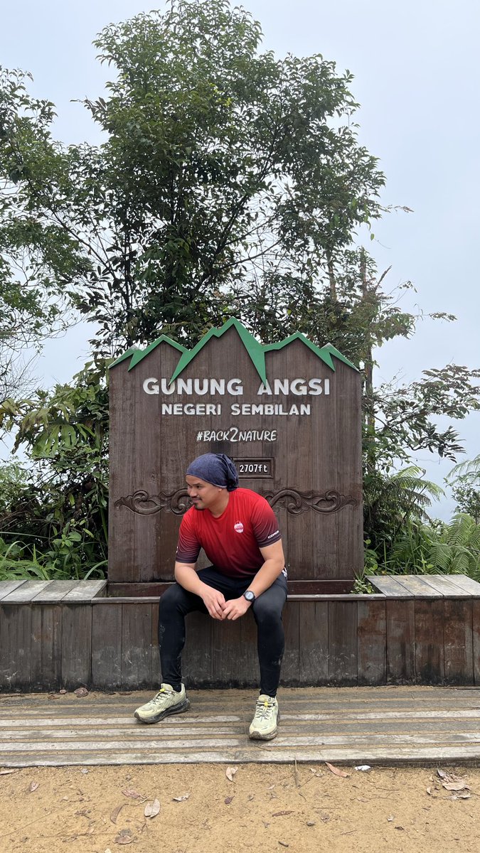 buuzach's tweet photo. Gunung Angsi via Ulu Bendul. 

Training la sikit demi hari mendatang. 
Tak susah tak senang. Ngam ngam. https://t.co/2AxIU5CVgC