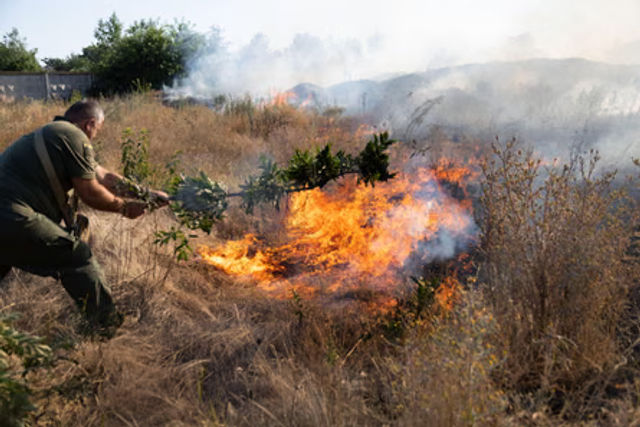 intl_source's tweet image. #Wildfires #EasternEurope #Conflict
Amid rising wildfires in war-torn Ukraine, mysterious drone activity and conflicting reports raise urgent questions about cause, control, and hidden dangers.
intlsource.net/en/public/arti…
