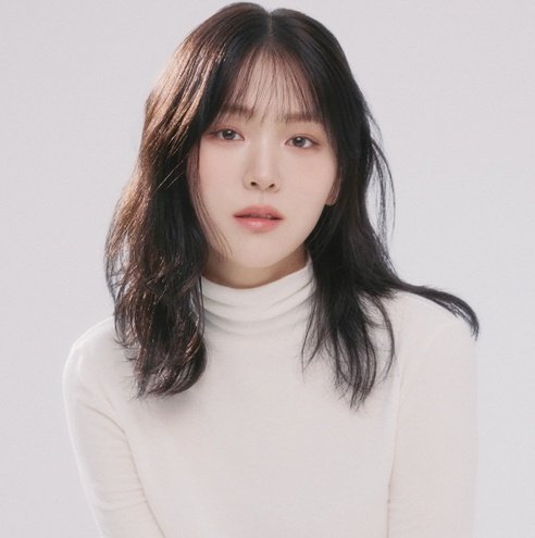 #KimJiEun to REPLACE Red Velvet's #Wendy on "Young Street";  Discussions underway to become a special DJ. According to Newsen's confirmation on October 23, Kim Ji-eun is discussing participating as a special DJ on the broadcast that will be vacated due to Red Velvet's Wendy's