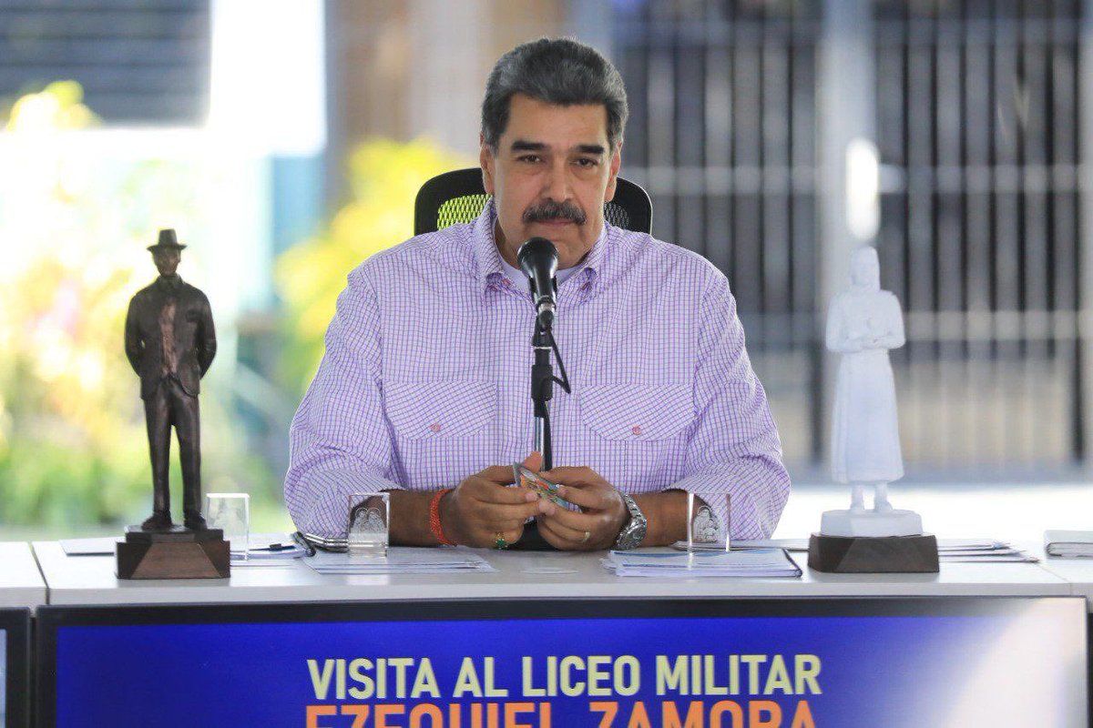 Andreanzox's tweet photo. #Ahora| Presidente Nicolás Maduro: Venezuela ha logrado la canonización de dos santos, un acto único en nuestra historia. https://t.co/RGDEz40zBM