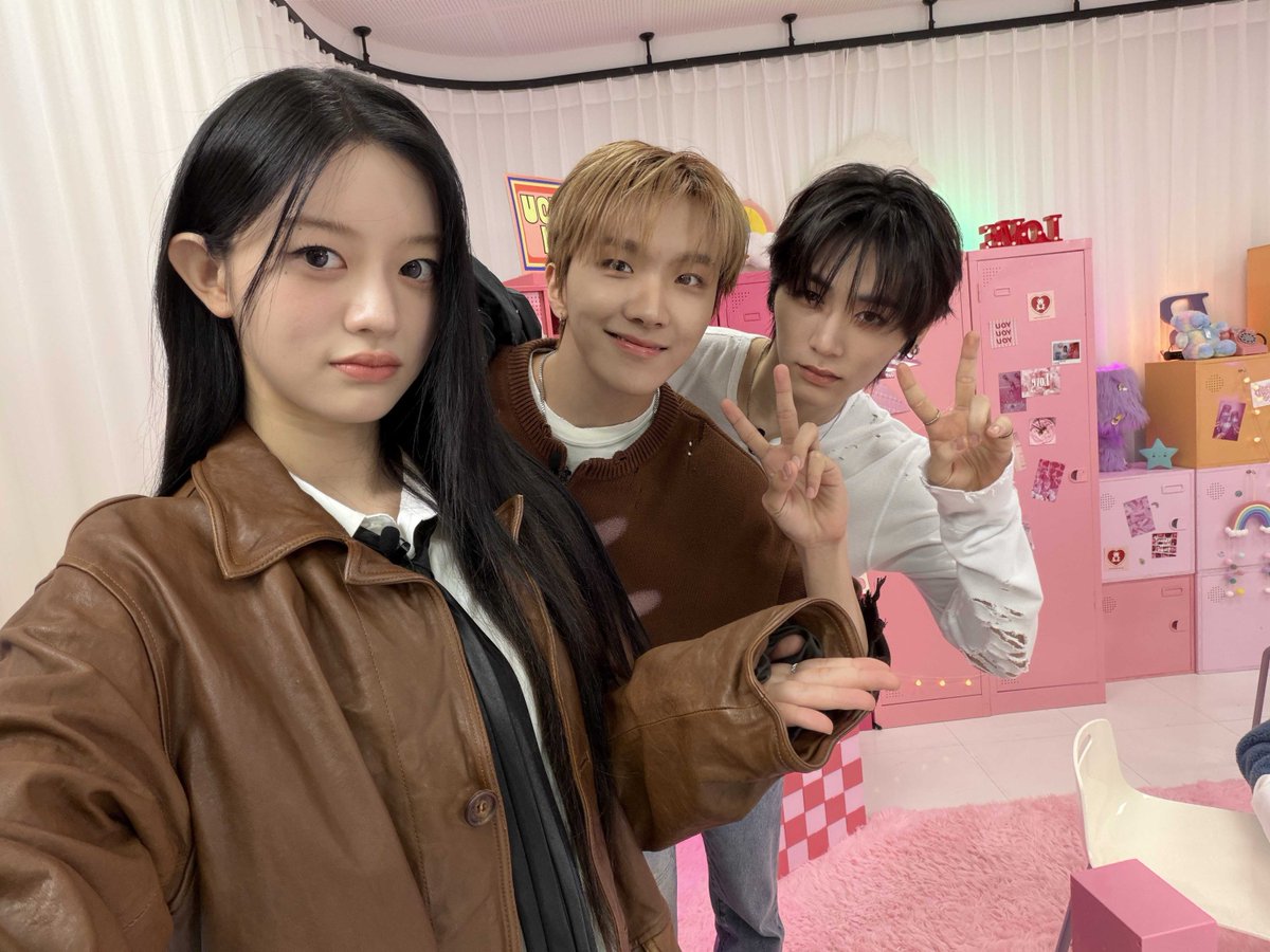 민주의 핑크 캐비닛 tweet media