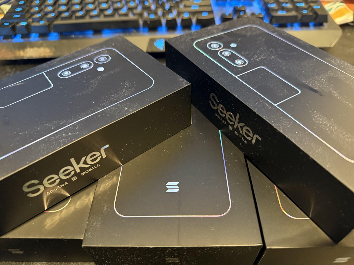 tiger_web3's tweet image. Sol二代手机应该都到了吧
我已经到了快两个月了,之前用它刷了刷不争气的OKX boost,看到格局之后已经吃灰了。
但是大的合作来了,领空投,先把moonbird领了!
先激活手机  然后弄好内置钱包,后面应该会有更多的项目空投。
@moonbirds 
NFT时代王者月鸟可以免费领取NFT,每个手机限领1个
1.…