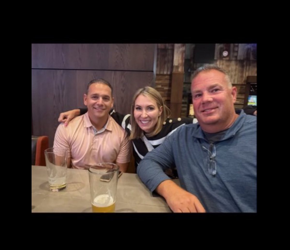 Beth02428329's tweet photo. The company you keep……
#lawfare #whoisthebully https://t.co/gdTkazlFO0