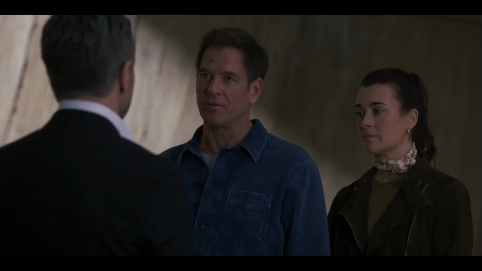 JavaJunkie91's tweet image. "We will get you into the server room, but we are not confessing to anything until we know that Tali and Sophie are safely in another country with new identities."

#TonyandZiva