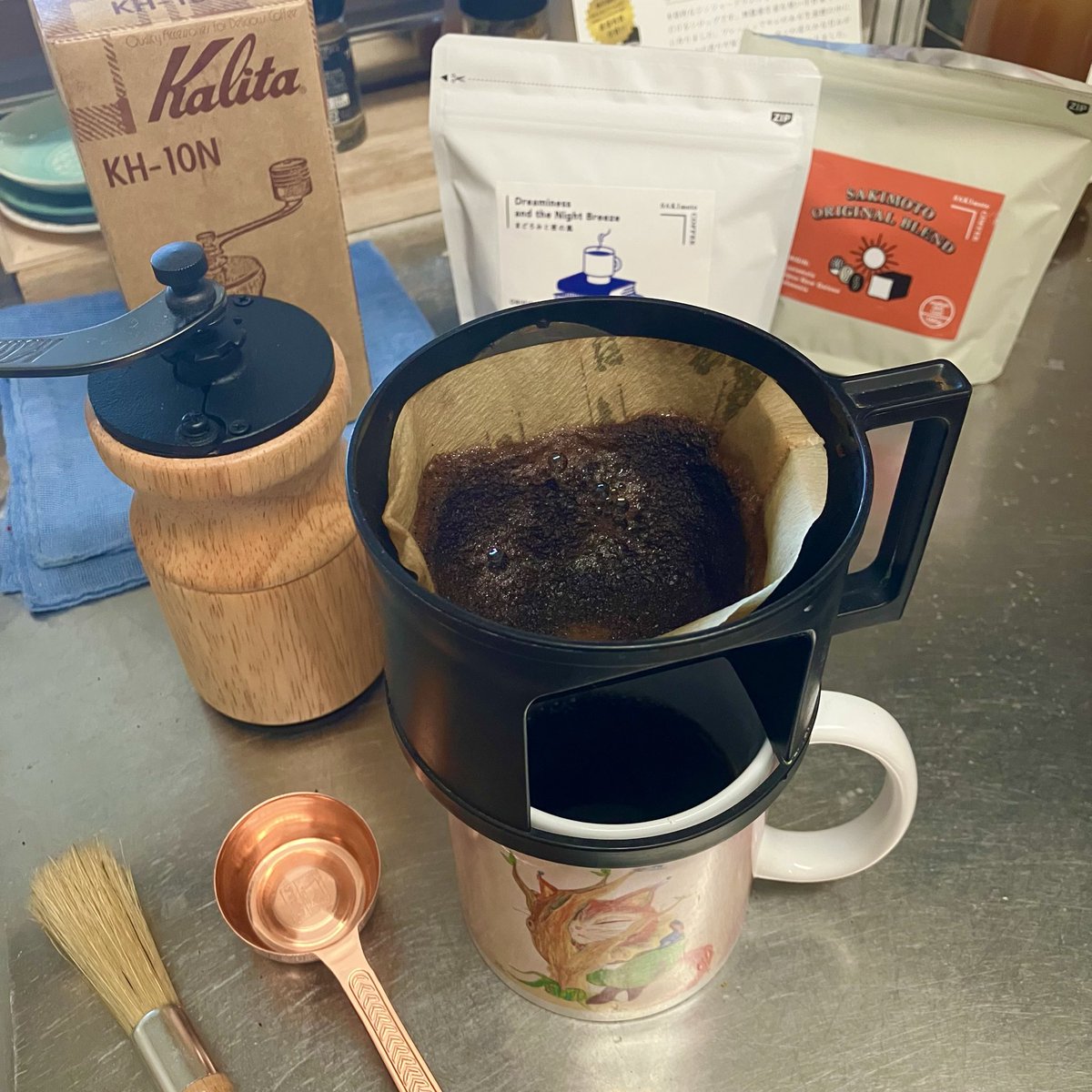 コーヒー豆を頂いたので

ミルをゲットして淹れてみました

挽きたての香りが良い香り

美味しい

#コーヒー #ミル #挽きたて