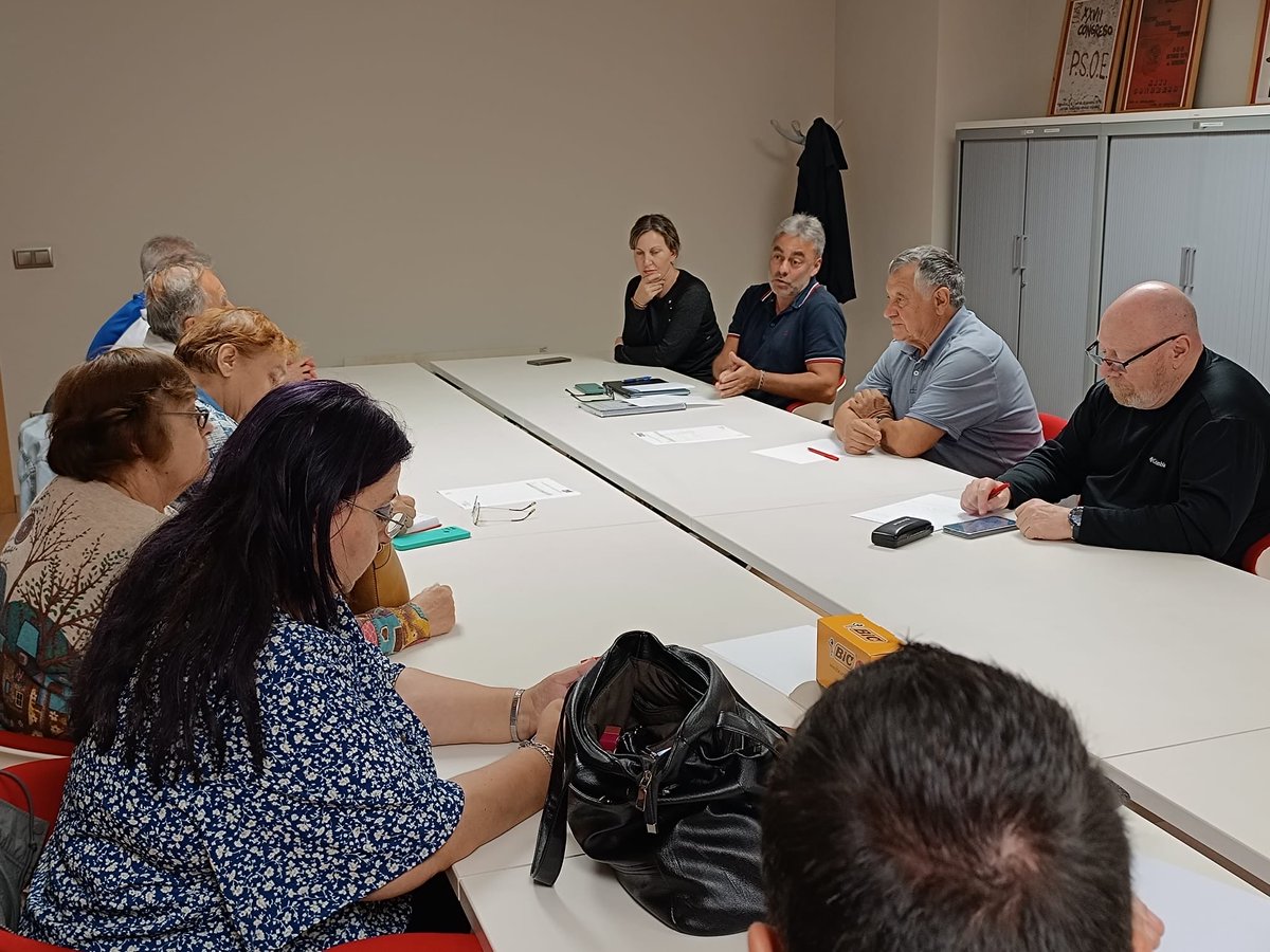 ⏭️Trabajamos para cuidar el Medio Ambiente y nuestro entorno, uniendo progreso y sostenibilidad para un futuro mejor.

🌹Espacio de participación de #MedioAmbiente de las y los #SocialistasDeGijón, con la secretaria del ramo, Angélica Blanco, y la participación del concejal