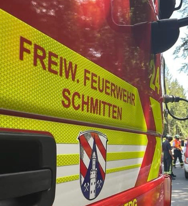 #Einsatz 🚒#Feuerwehren #Schmitten #Hochtaunuskreis
#Notruf_112 #H1_Baum

🚒#FwOberreifenberg
🚓#FwNiederreifenberg
 
#wirfürschmitten