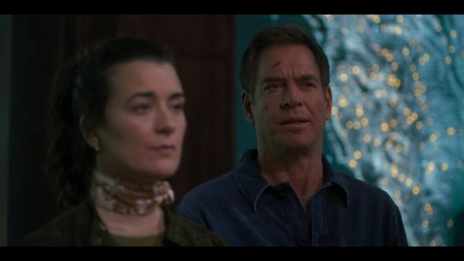 JavaJunkie91's tweet image. "You two could really benefit from Couples' Boot Camp."

"Shut up!"

Haha Tony I think all hope is lost in that relationship

#TonyandZiva