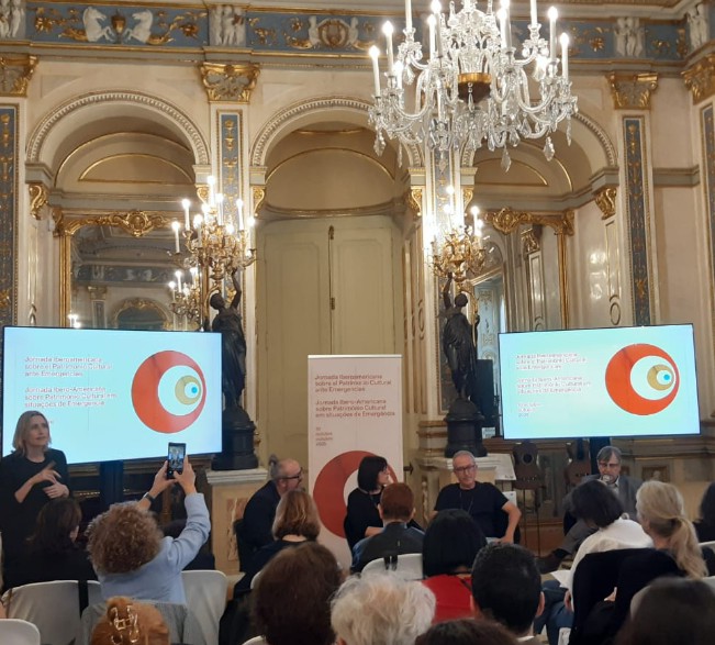 El 10 de octubre el equipo del Proyecto Memorias de ACRE asistió a la Jornada Iberoamericana sobre Patrimonio Cultural ante Emergencias, en el Museo Nacional de Cerámica y Artes Suntuarias "Gonzalez Martí"
Implementando conocimientos para el proyecto.
#ProyectoMemorias
#SomosACRE