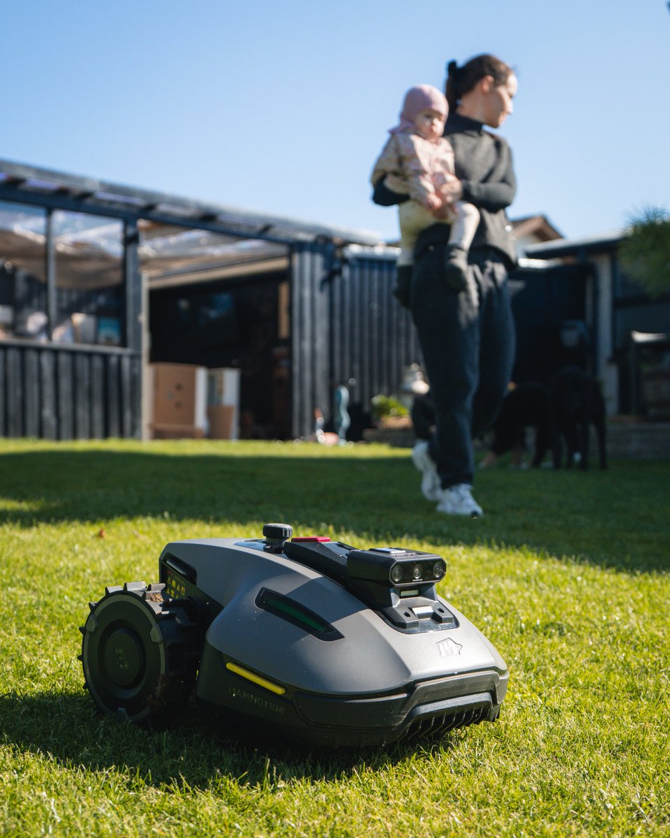 mammotiontech's tweet photo. While YUKA mini Vision quietly perfects every stripe, mom and the kids just get to enjoy the moment β cuddles, giggles, and a game of backyard soccer. β½π
Credit to alexanderegensepoulsen
#YUKAminiVision #Mammotion #DropAndMow #SetinSecondsMowwithEase #SmartLawnCare https://t.co/1SLiJBK8ys