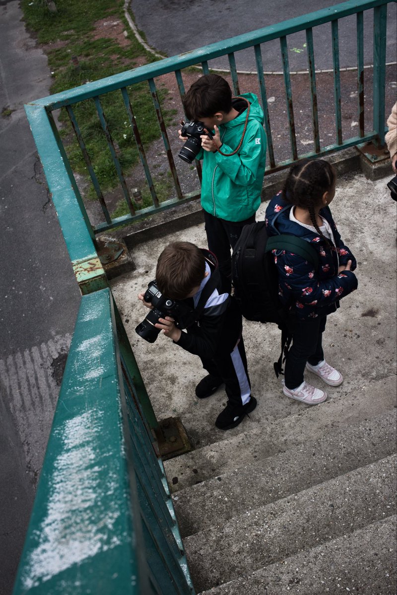 MAISONPHOTO's tweet image. Susciter de la curiosité,
Proposer des éléments de compréhension,
C’est ça aussi la @MAISONPHOTO 
Hier à Auby(59)

#education #images #liensocial #patrimoine #qpv @prefet59 @departement59