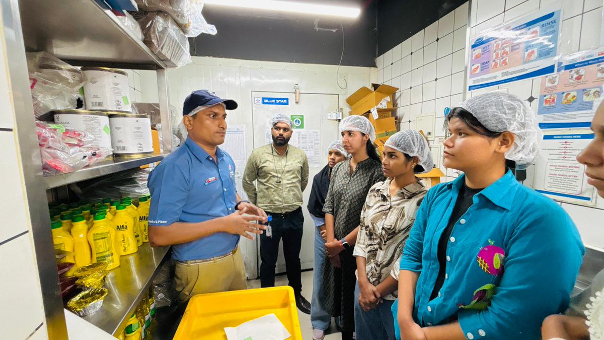 cii_mcc's tweet image. CII-MCC Jaipur organised an insightful exposure visit for candidates from the Training Programme, offering them a closer look at Quick Service Restaurant (QSR) operations. 🍽️
Building skills that serve success! 🚀
#CIIMCC #SkillDevelopment #HospitalityTraining #QSRSkills #Skill
