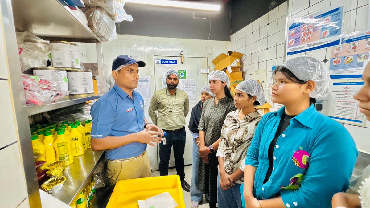 cii_mcc's tweet image. CII-MCC Jaipur organised an insightful exposure visit for candidates from the Training Programme, offering them a closer look at Quick Service Restaurant (QSR) operations. 🍽️
Building skills that serve success! 🚀
#CIIMCC #SkillDevelopment #HospitalityTraining #QSRSkills #Skill