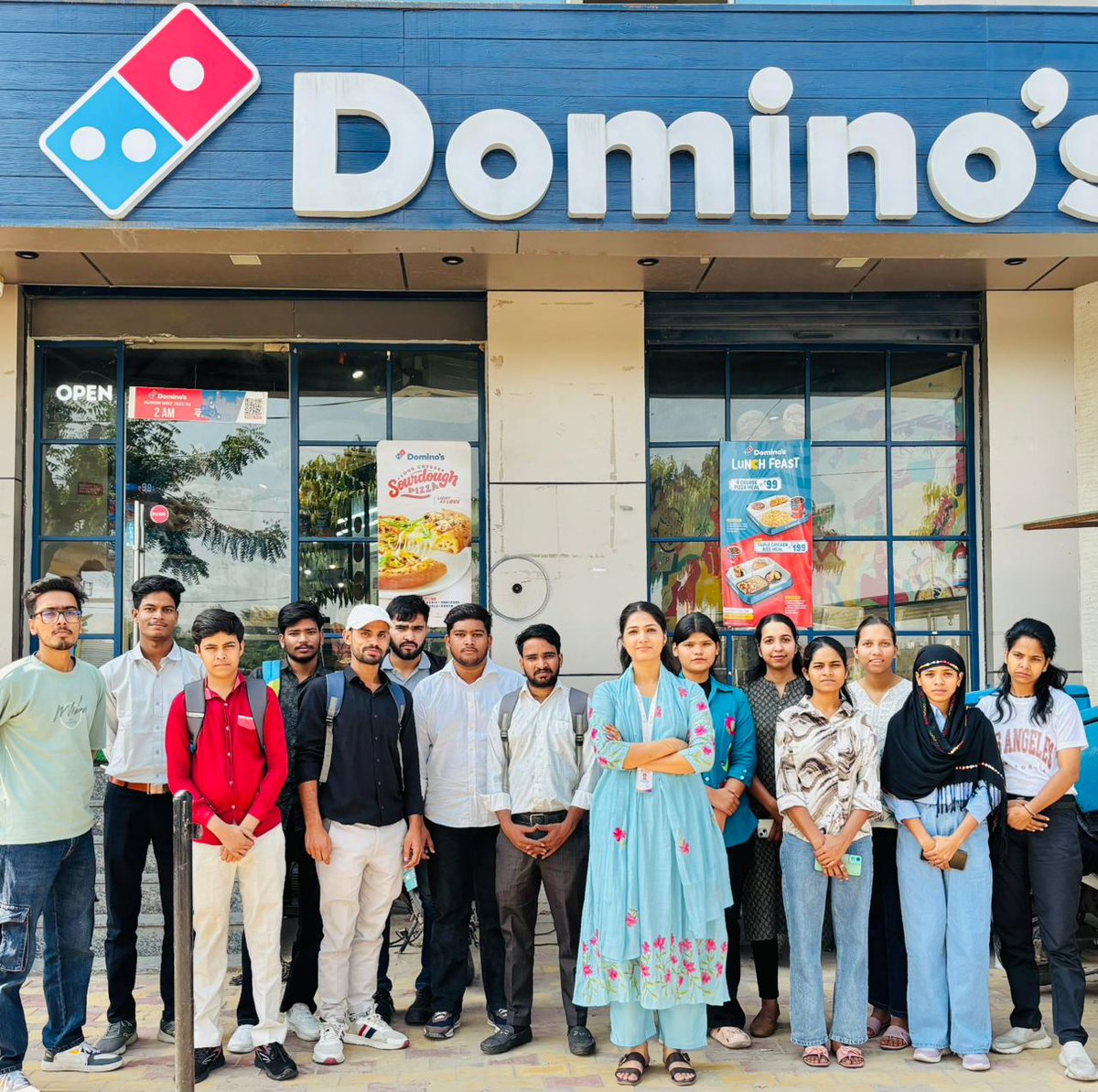 cii_mcc's tweet image. CII-MCC Jaipur organised an insightful exposure visit for candidates from the Training Programme, offering them a closer look at Quick Service Restaurant (QSR) operations. 🍽️
Building skills that serve success! 🚀
#CIIMCC #SkillDevelopment #HospitalityTraining #QSRSkills #Skill