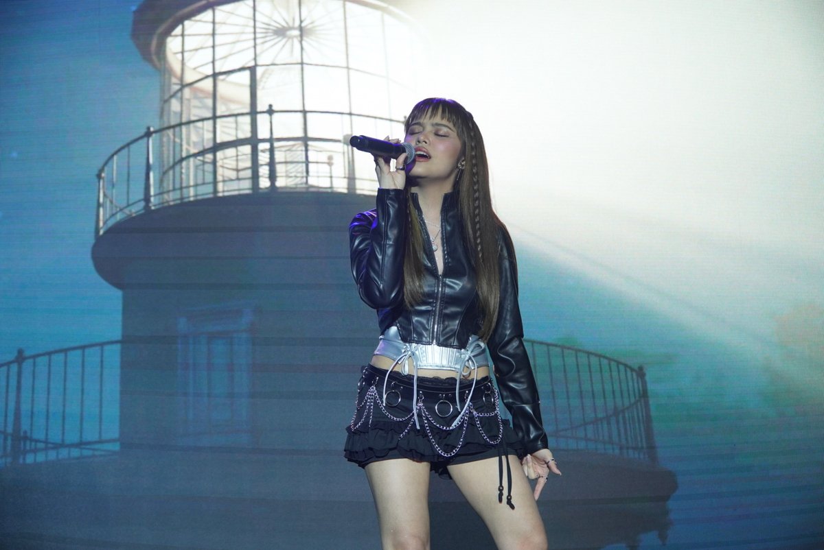 VMXGlobal's tweet photo. LOOK: VMX Princess #Ataska delights audiences with her sweet voice and endless charm at Tech Expo 2025.

#VMXGlobal https://t.co/jNkQq2MIvG