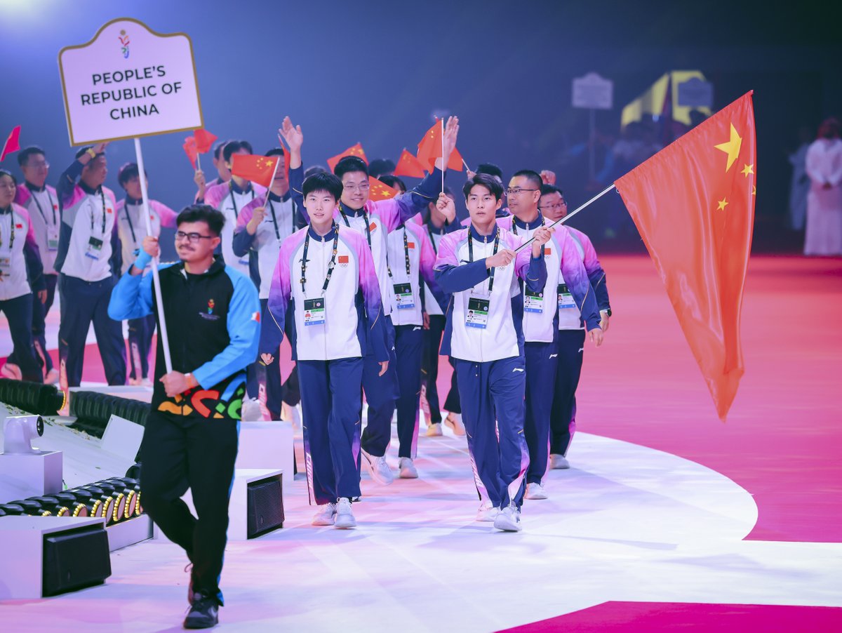 OlympicsCN's tweet photo. Young Chinese athletes have arrived in Sakhir, Bahrain for the third #AsianYouthGames! Wishing them enjoy this exciting journey! 🌟🤞 #TeamChina #AthleteSpirit https://t.co/1wAXcYwkbc