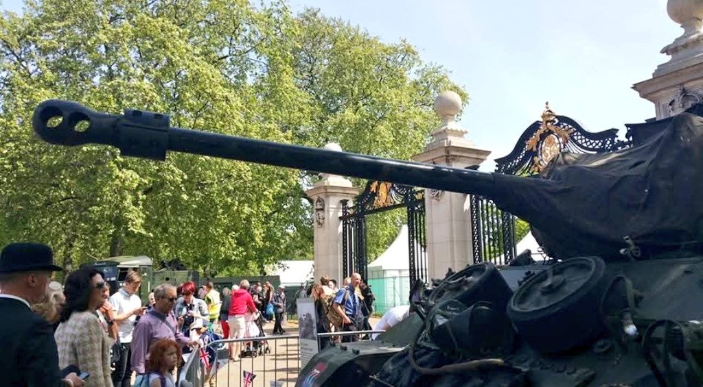 Sorting out images, i came across this WWII Tank on the Mall from a VE Day event.

<a href="/theroyalparks/">The Royal Parks</a> have a rich history of commemorating and remembering military 🪖 events throughout history.

I do miss policing these events and working in the best best in London.