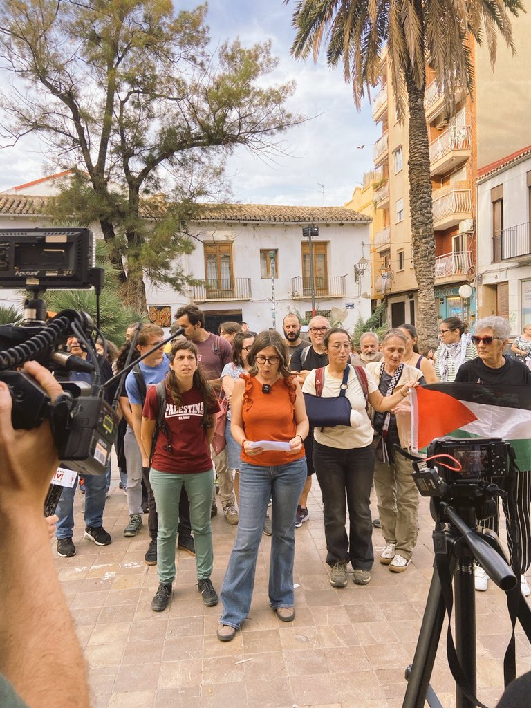 AlertaSolidaria's tweet image. 💥 Contra la violència policial!
🎙️ Desmentim amb testimonis la versió oficial que minimitza la dura repressió patida en la mobilització per Palestina del 15O 🇵🇸

💥 Imatges de la roda de premsa d&apos;ahir, en València. Vídeo feta per @diarilaveucat

x.com/diarilaveucat/…